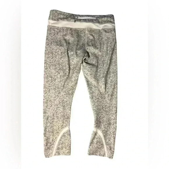 Lululemon Inspire‎ II Crop leggings, petit fleur - Picture 5 of 6